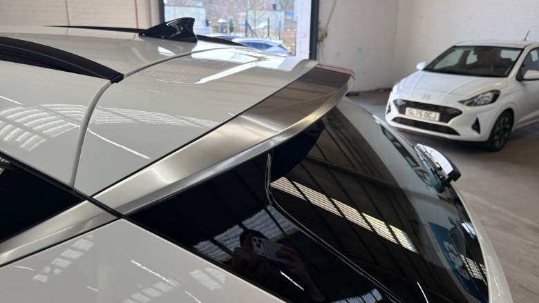 Hyundai KONA 160kW Advance 65kWh 5dr Auto Electric Hatchback